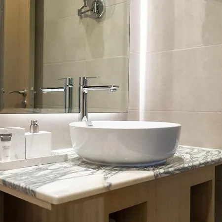 Modern 2Br Apartment Perfect For 4 In Business Bay Dubaï Extérieur photo
