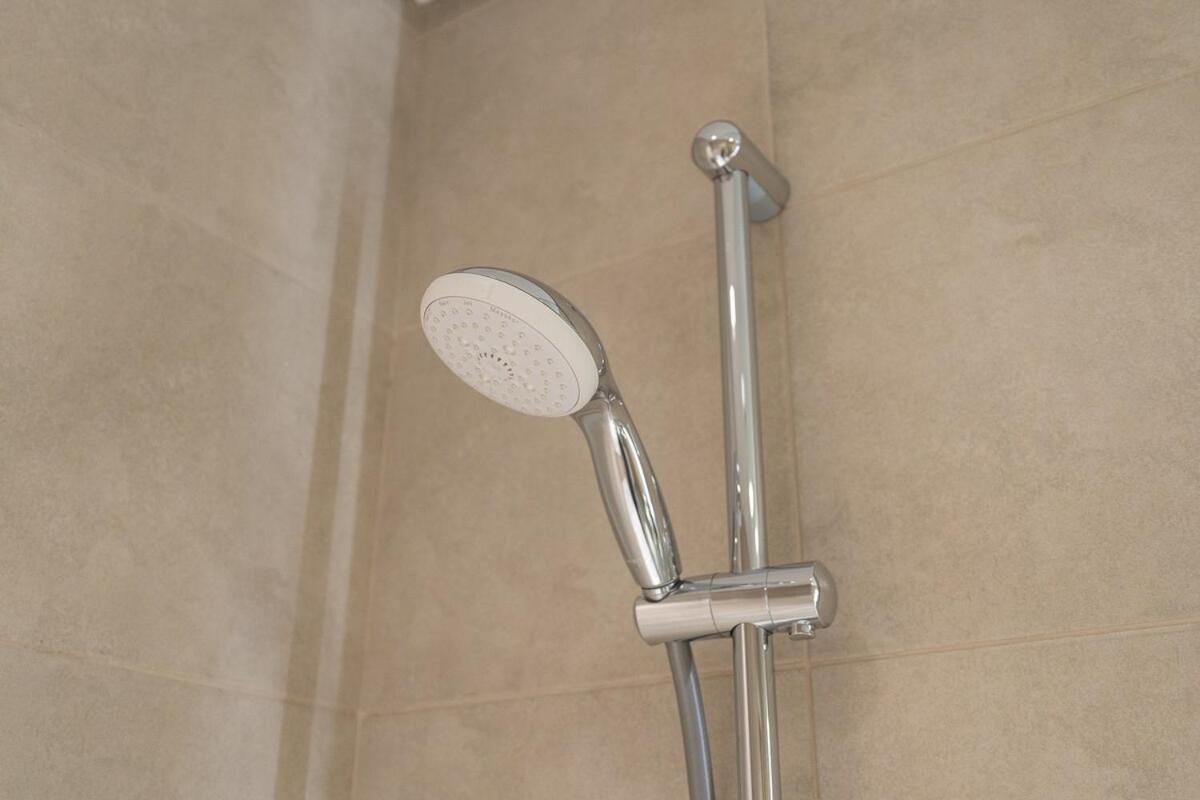 Apartment Modern 2br Perfect For 4 In Business Bay *